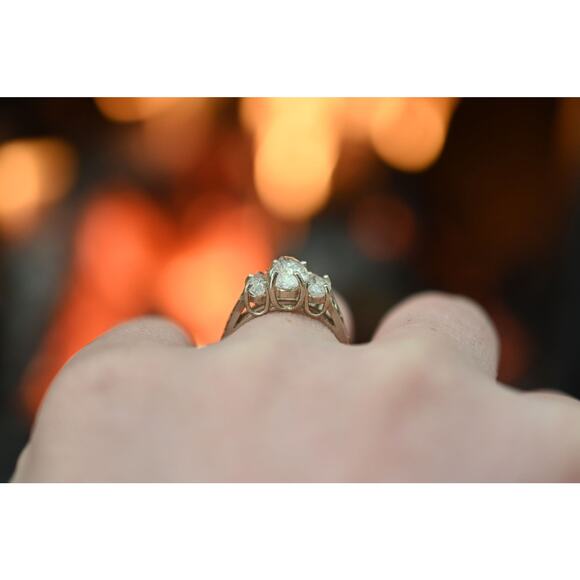 Raw gemstone ring Unique Engagement Ring Raw Diamond Ring Rough Natural Uncut - Picture 5 of 6